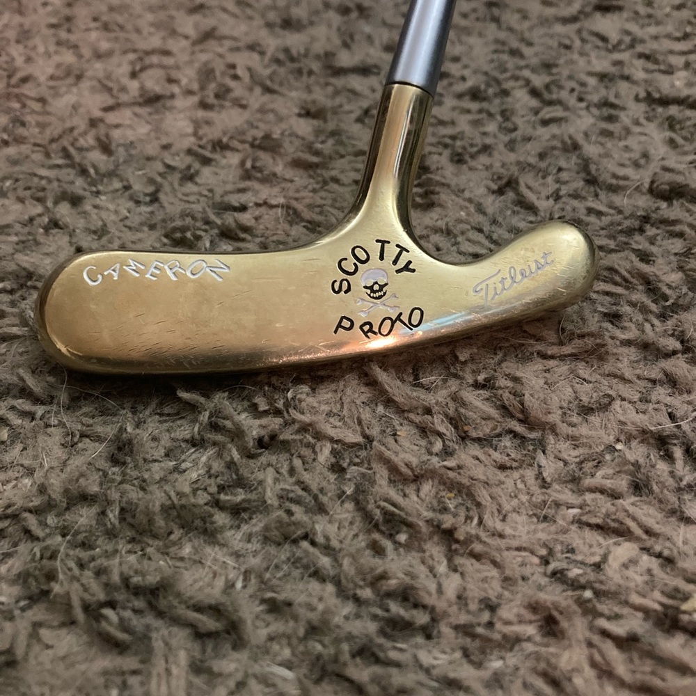 John Reuter jr. Design bullseye blade putter. Custom Scotty Cameron stamped.